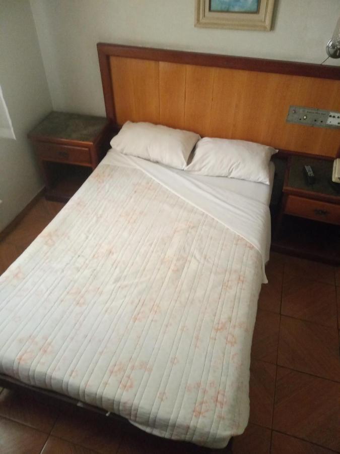 Reinales Plaza Hotel Sao Paulo Bagian luar foto